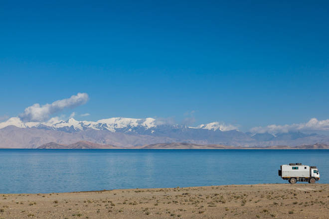 Morgenstimmung mit bestem Wetter am Lake Karakul