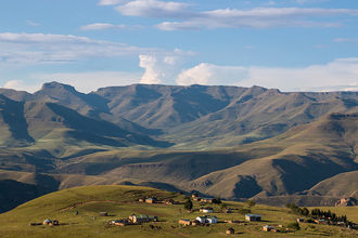 Dorf in den Bergen Lesothos