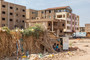 Khartoum - schöne Häuser und ringsherum Flüchtlingshütten