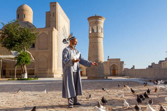 Chor Bakr - der alte Muezzin füttert seine Tauben