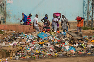 Müllberge prägen vielerorts das Stadtbild