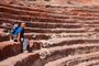 im römischen Theater von Petra, Jordanien