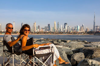 von Weitem genießen wir entspannt die Skyline von Dubai