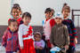 freundliche, höfliche Kinder in Usbekistan