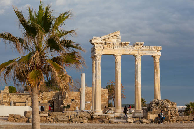 die Ruine des Apollon-Tempels in Side