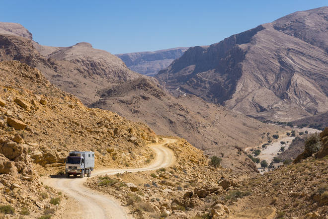 Wundervolle Bergstrecke durch das Al Sharqi Gebirge