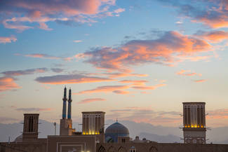Die Nacht legt sich über Yazd