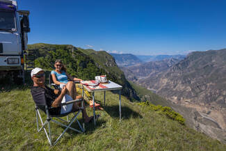 Frühstücksplatzerl vom Feinsten am Sulak Canyon
