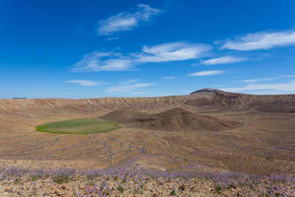 Blick in die Caldera des weißen Vukans