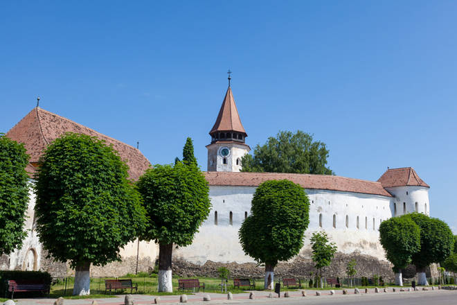 Mächtige Mauern um die Wehrkirche in Prejmer/Tartlau
