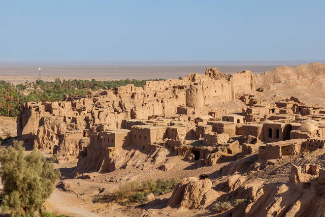 Oase Keshit am Rande der Dasht-e Lut