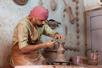 Traditioneller Töpfer in Abu Dhabi