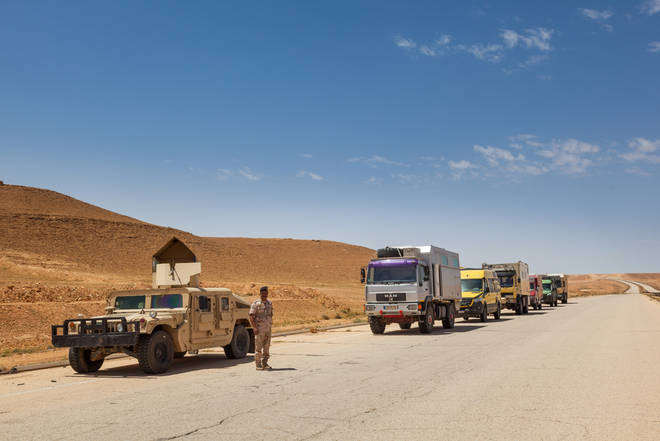 Im Konvoi mit Militärschutz durch den Zentral-Irak
